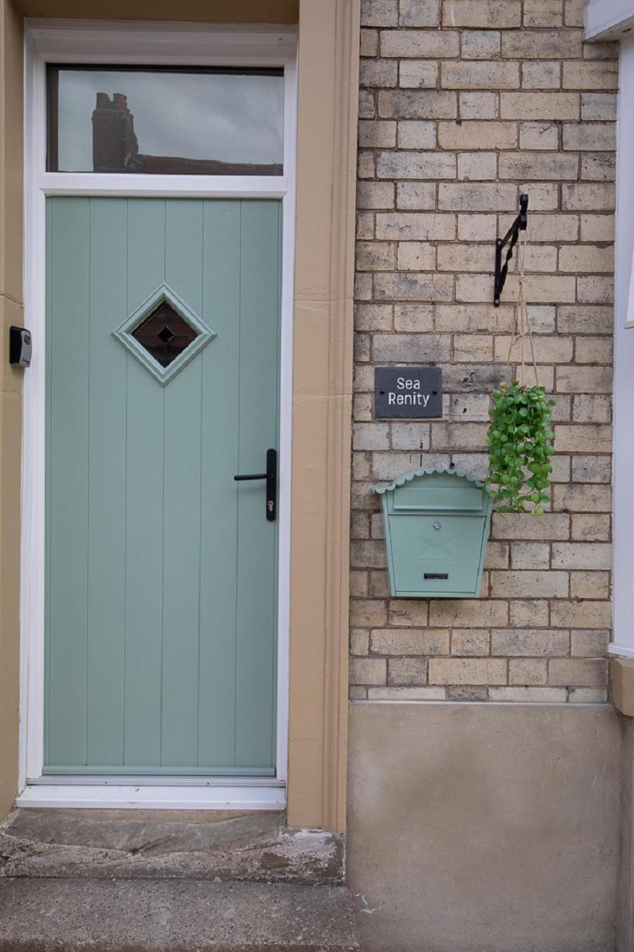 Villa Sea Renity Whitby Exterior foto